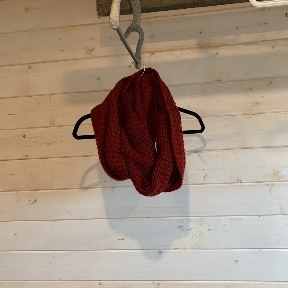 Garage | Maroon Infinity Scarf